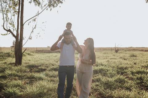 Ensaio em família no campo'