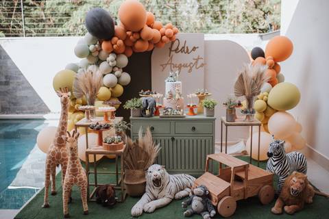 Aniversário infantil com tema do safari baby'