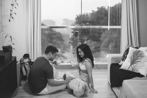 Ensaio de casal em casa'