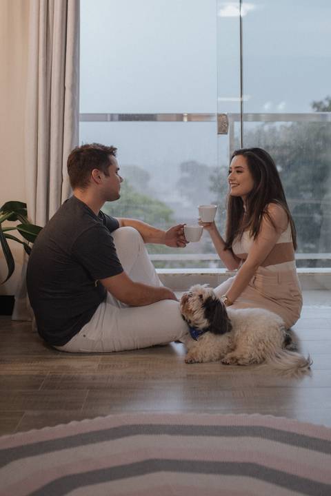 Ensaio de casal em casa'