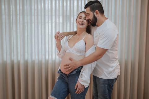 Ensaio de gestante em casa'