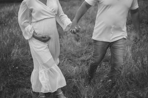 inspiração de ensaio de gestante no campo'