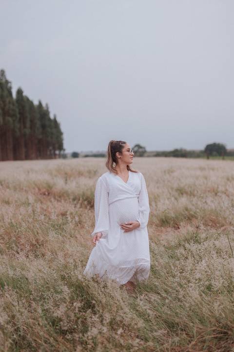 inspiração de ensaio de gestante no campo'