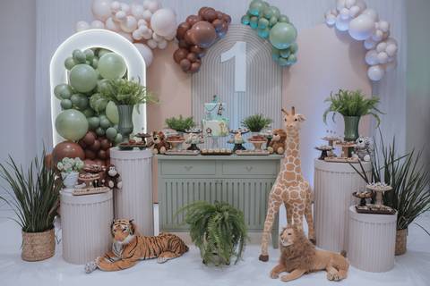 Aniversário infantil com tema de Safari'