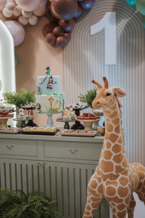 Aniversário infantil com tema de Safari'