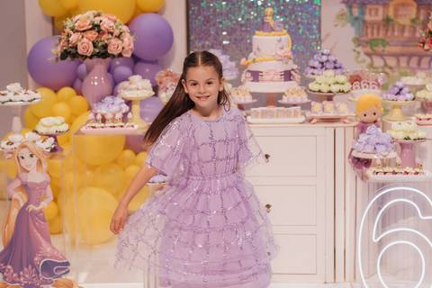Aniversário infantil com tema da rapunzel '