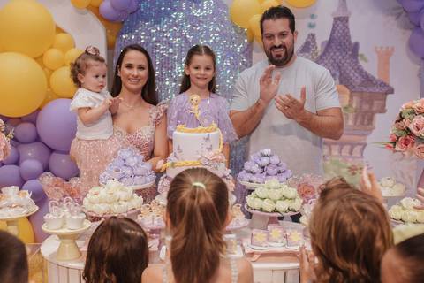 Aniversário infantil com tema da rapunzel '