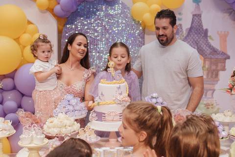 Aniversário infantil com tema da rapunzel '