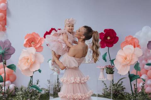 Aniversário infantil com tema de Flor'