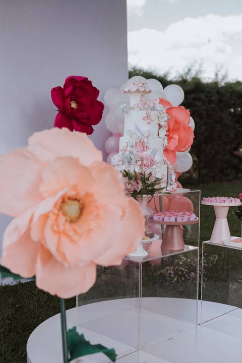 Aniversário infantil com tema de Flor'