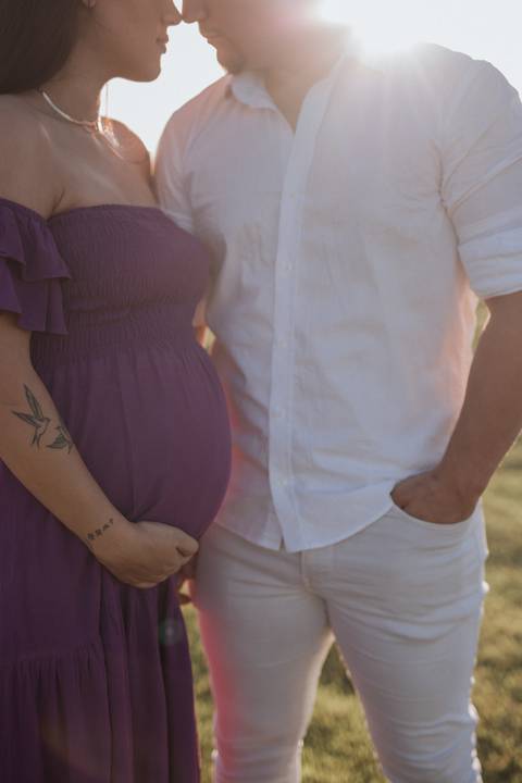 Ensaio de gestante no campo'