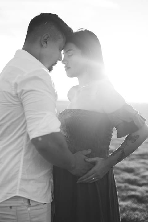 Ensaio de gestante no campo'