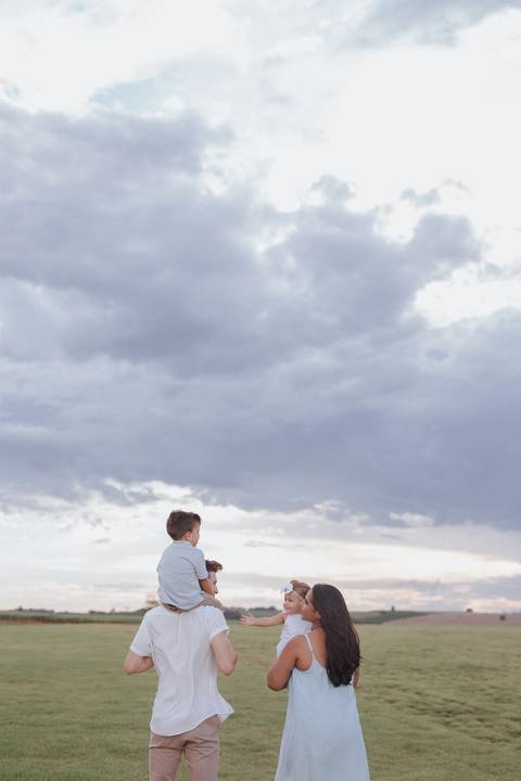 ensaio em família no campo'