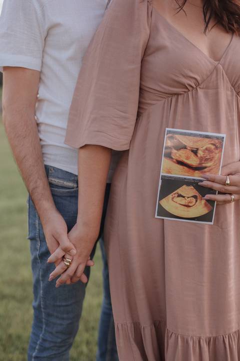 Ensaio revelação da gravidez no campo'