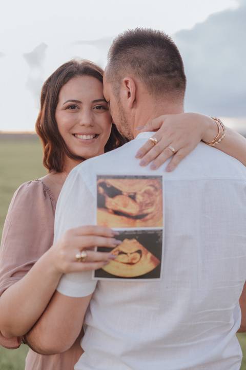 Ensaio revelação da gravidez no campo'