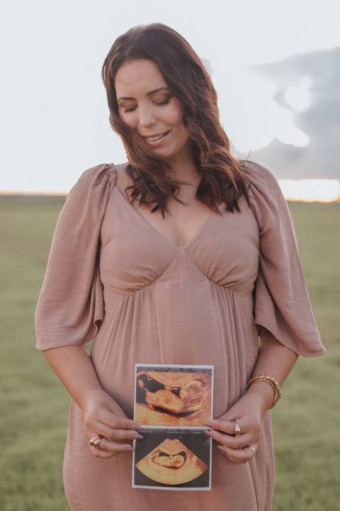 Ensaio revelação da gravidez no campo'