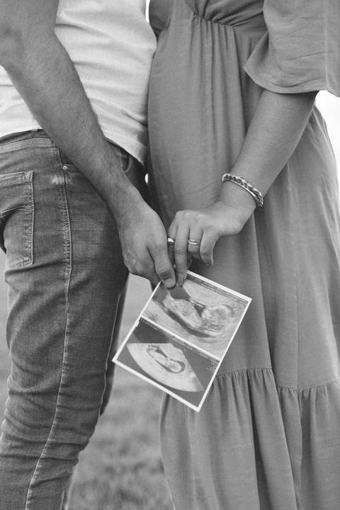 Ensaio revelação da gravidez no campo'