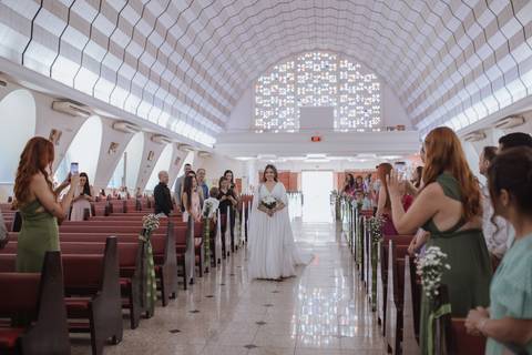 casamento minimalista na igreja'