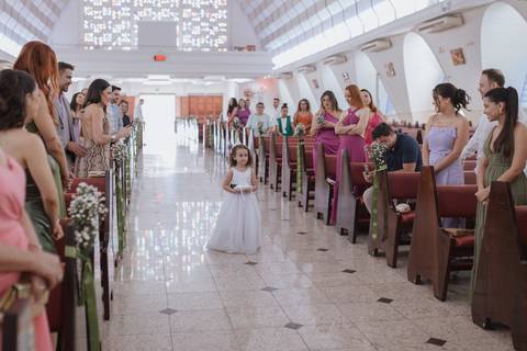 casamento minimalista na igreja'