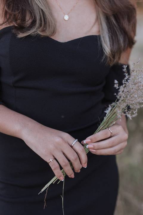 Ensaio feminino no campo'