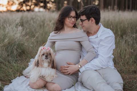 Ensaio de gestante no campo'