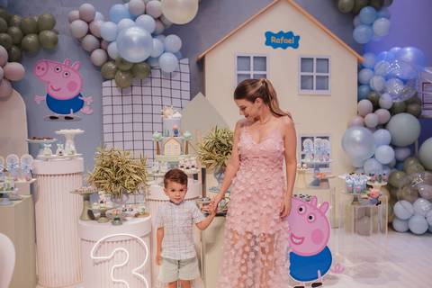 Aniversário infantil com tema de Peppa Pig'