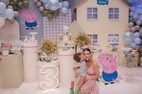 Aniversário infantil com tema de Peppa Pig'