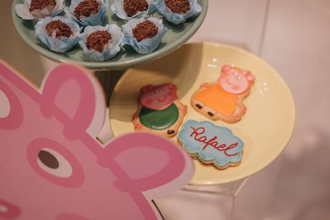 Aniversário infantil com tema de Peppa Pig'