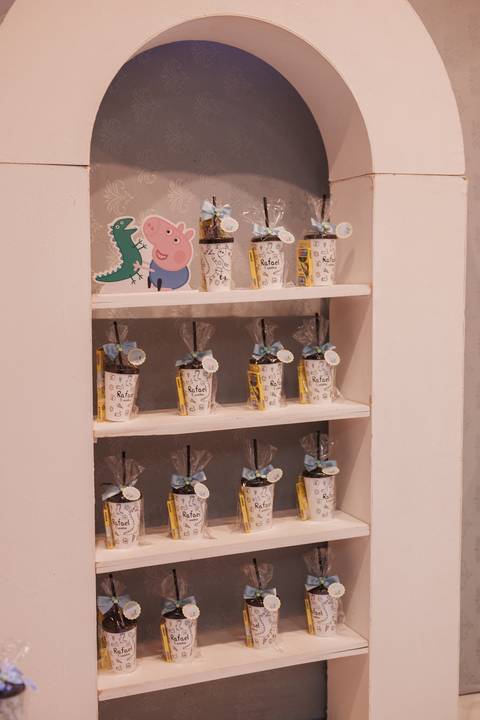 Aniversário infantil com tema de Peppa Pig'