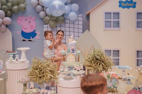 Aniversário infantil com tema de Peppa Pig'