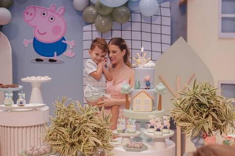 Aniversário infantil com tema de Peppa Pig'