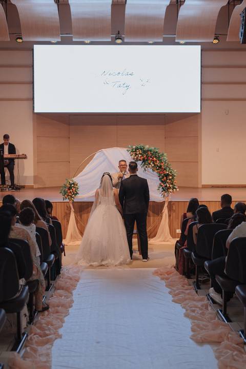 Inspiração de casamento intimista na igreja '