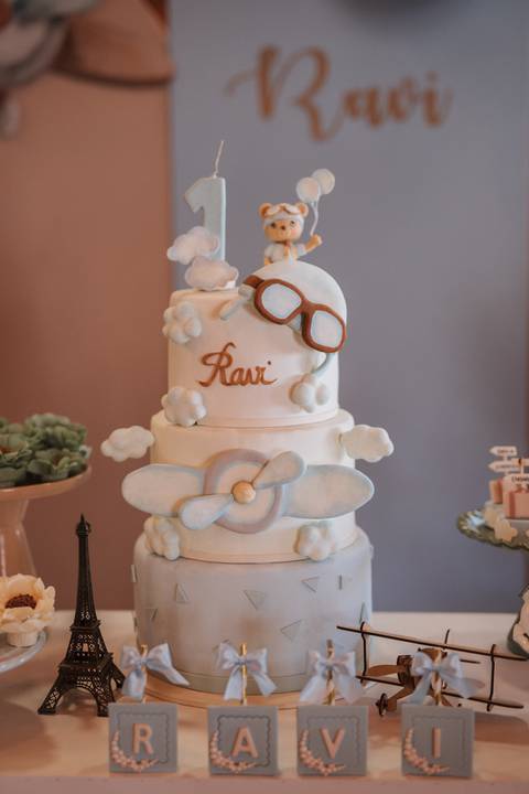 Aniversário infantil com tema de ursinho aviador'