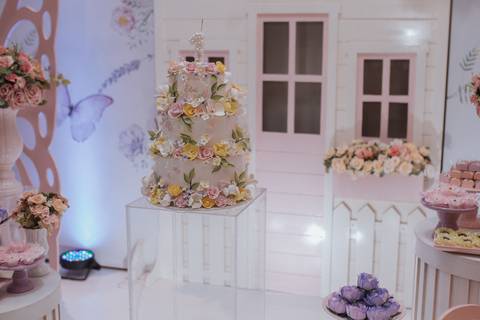 Aniversário infantil com tema de jardim encantado'