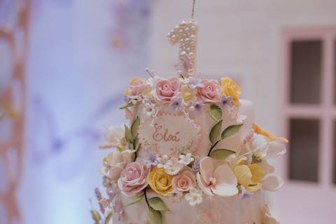 Aniversário infantil com tema de jardim encantado'