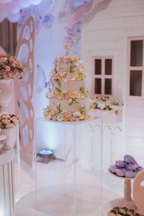 Aniversário infantil com tema de jardim encantado'