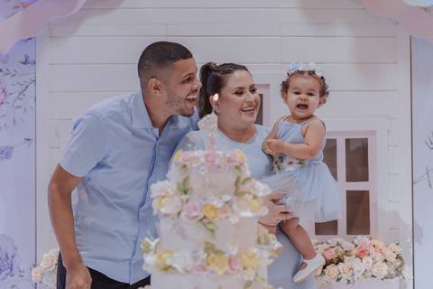 Aniversário infantil com tema de jardim encantado'