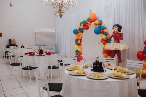 Aniversário infantil com tema de Circo'