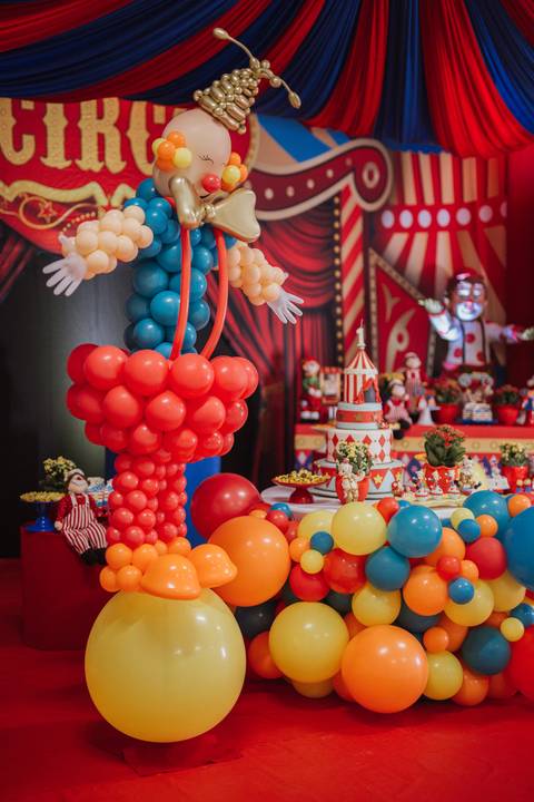 Aniversário infantil com tema de Circo'