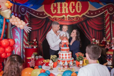 Aniversário infantil com tema de Circo'
