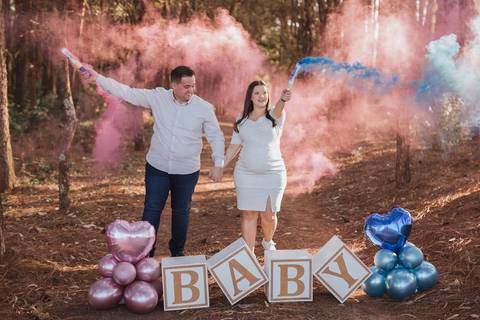 Ensaio revelação da gravidez na floresta'