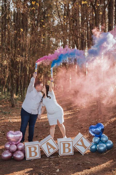 Ensaio revelação da gravidez na floresta'