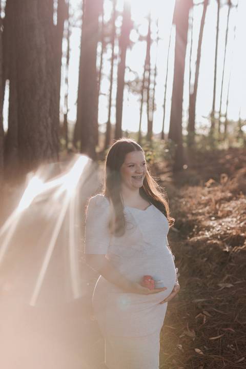Ensaio revelação da gravidez na floresta'