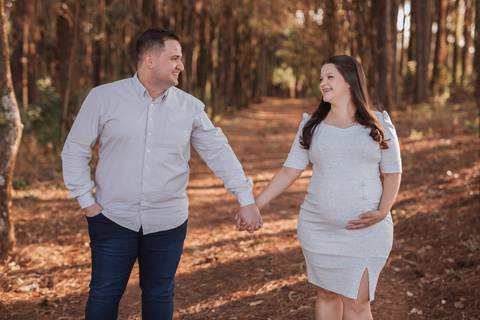 Ensaio revelação da gravidez na floresta'