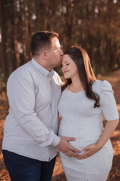 Ensaio revelação da gravidez na floresta'