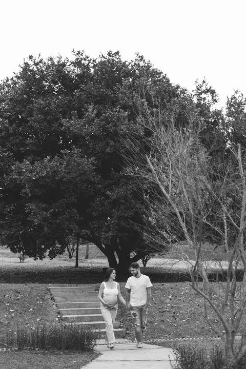 Ensaio de gestante no campo'