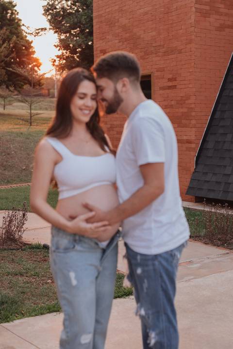 Ensaio de gestante ao ar livre'