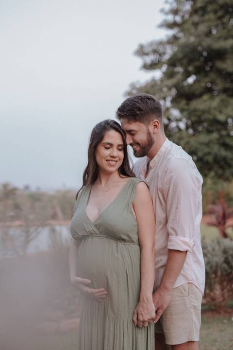 Ensaio de gestante no campo'