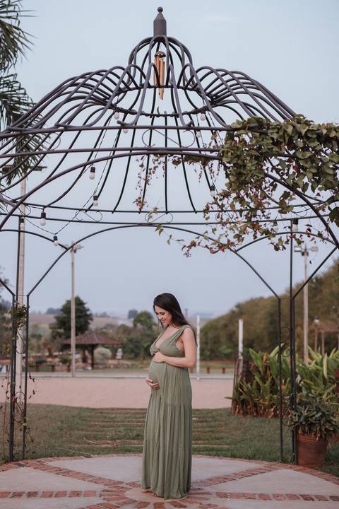 Ensaio de gestante no campo'