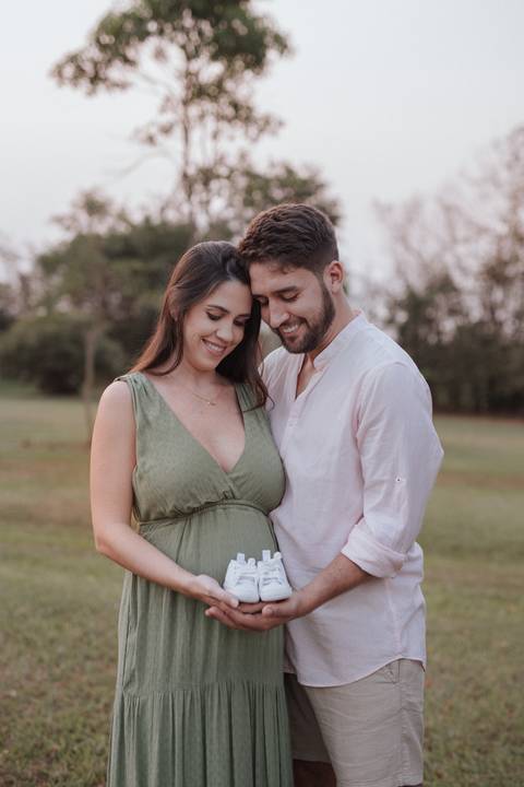 Ensaio de gestante no campo'